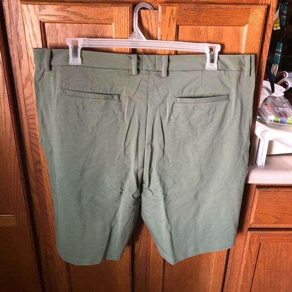 NWT Swet Tailor Men’s Everyday Chino Shorts Deeper Sage Green - 40 - Picture 4 of 8